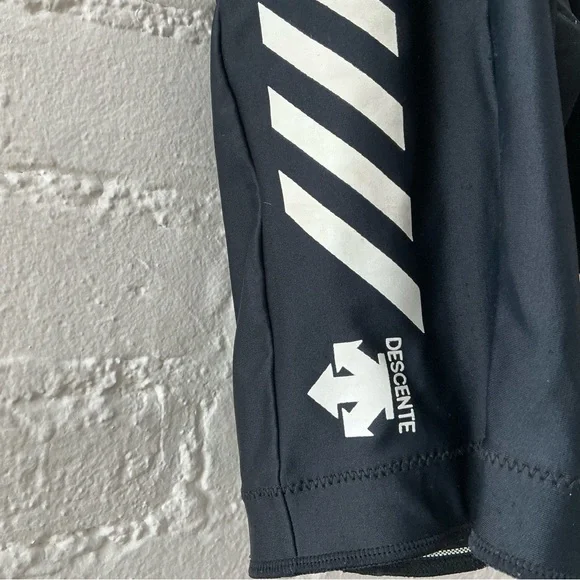 Descente Mens Black Padded
Cycling Shorts Size XL Nylon Spandex Blend - Picture 2 of 15